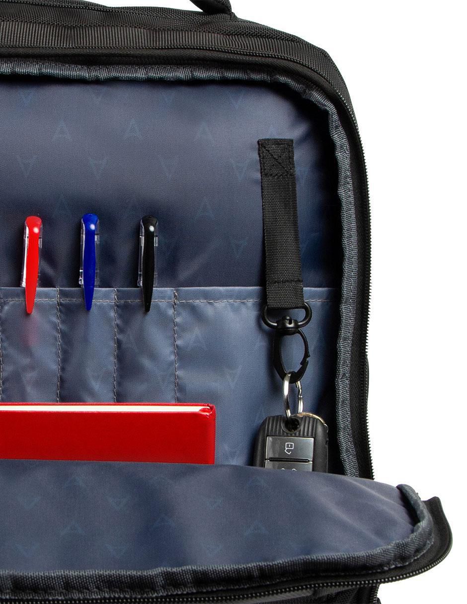 Mochila con portalaptop impermeable 9