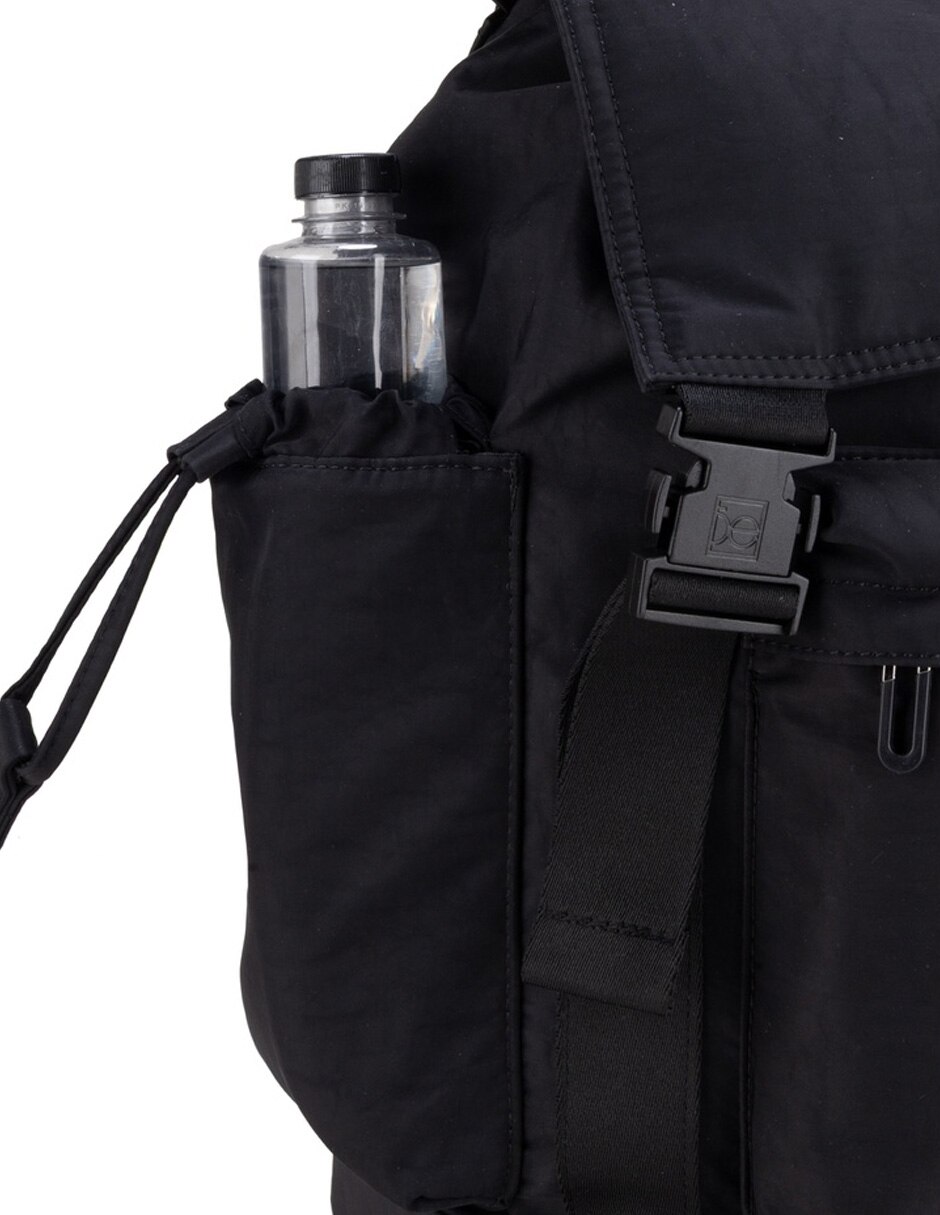 Mochila con portalaptop 6