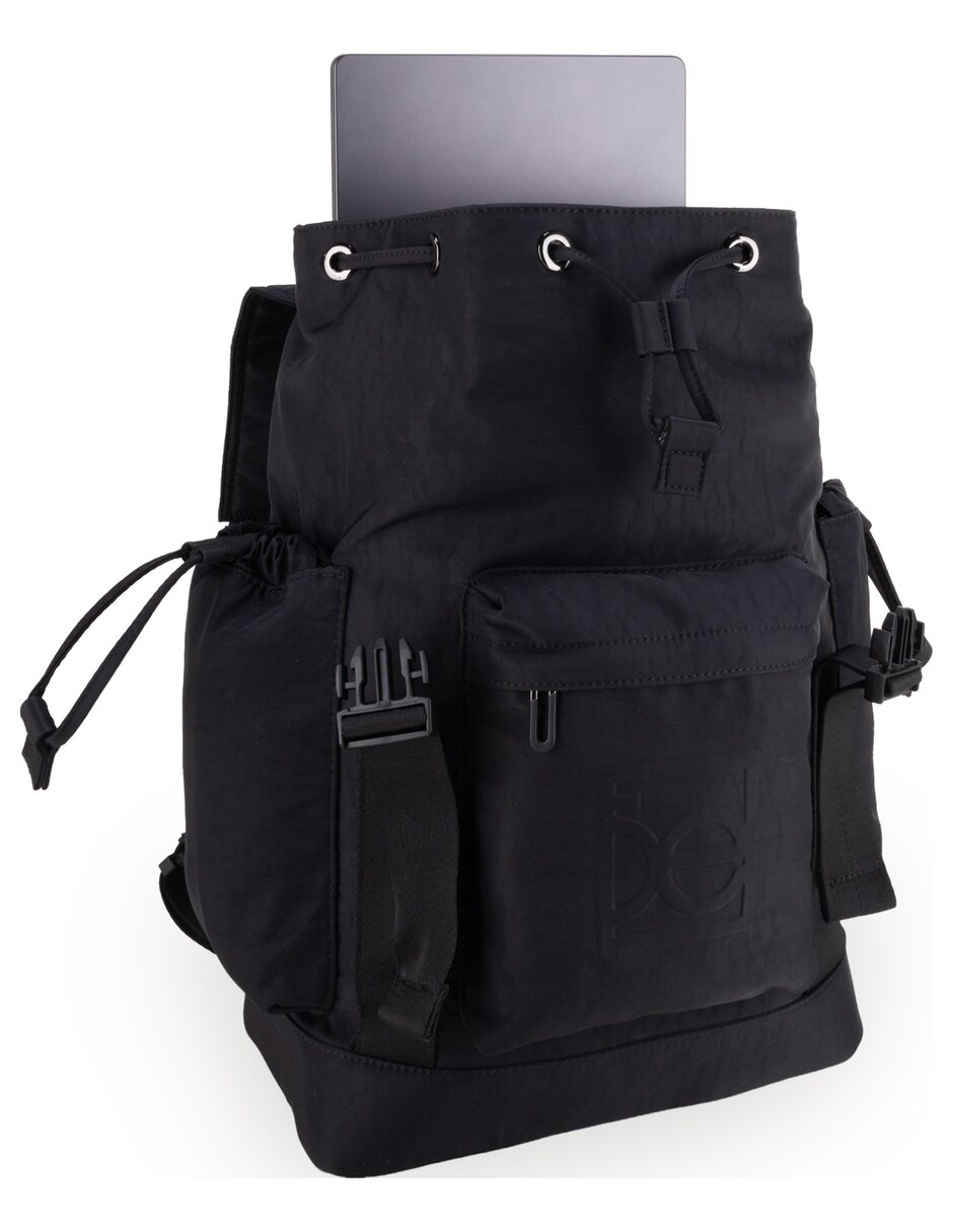Mochila con portalaptop 8